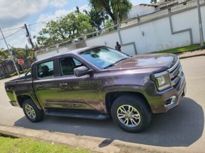 PICK UP JMC avec Chauffeur Dans la ville de Douala